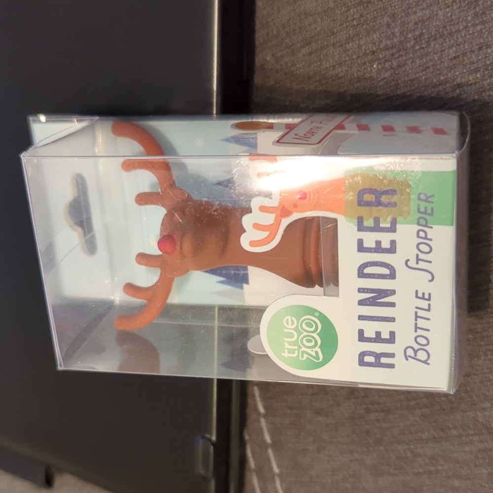 Reindeer Bottle Stopper Wine Christmas Holiday Decor Gift Theme NWT